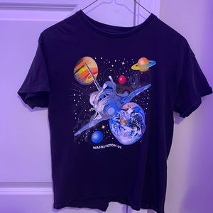 Black tee with design. Size Large (14-16 boys)